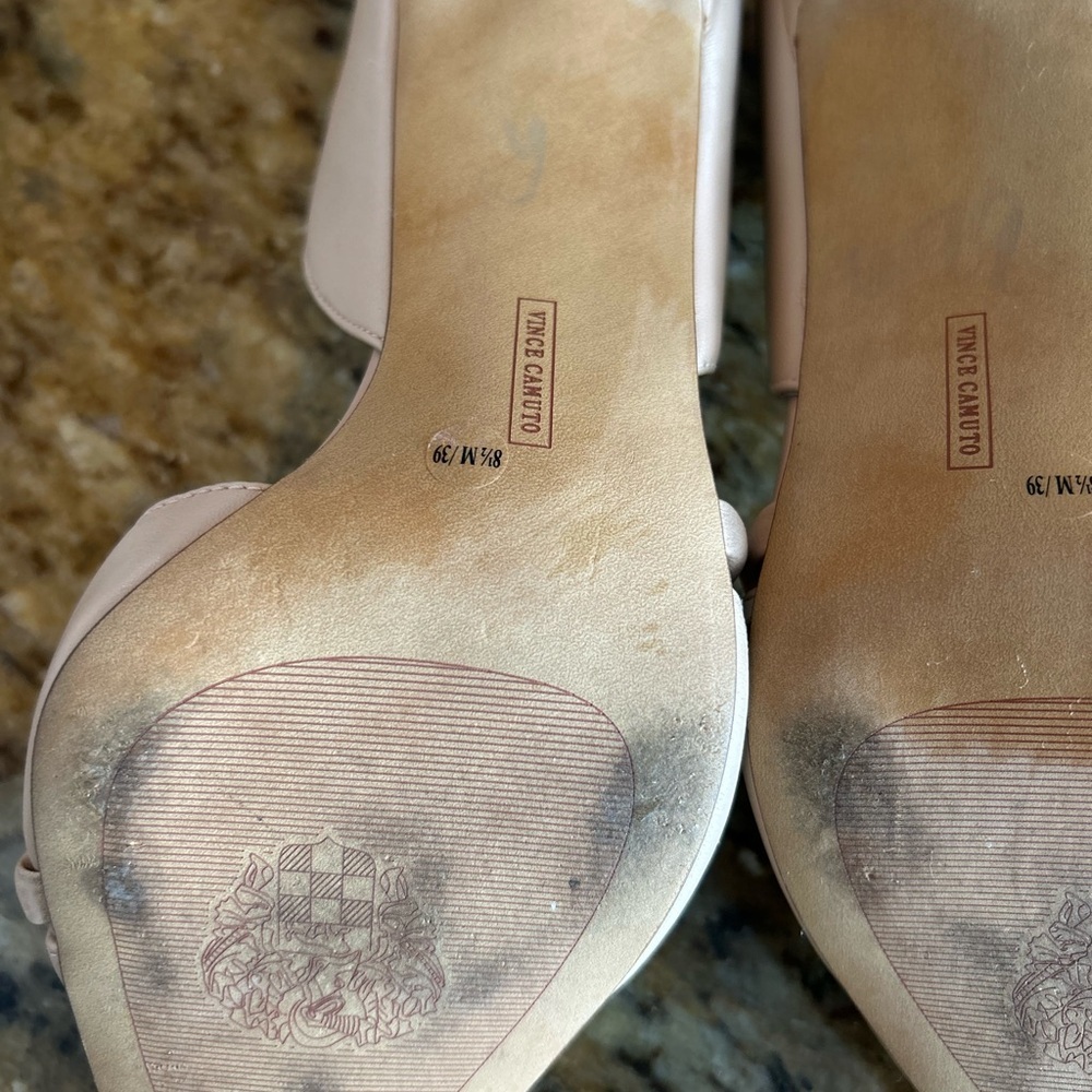 Vince Camuto | Pointed Toe Leather Heels | Size 8.5 - Picture 10 of 10